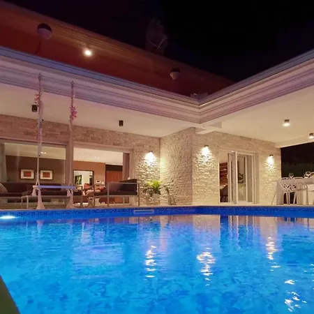 Santo Villa Umag