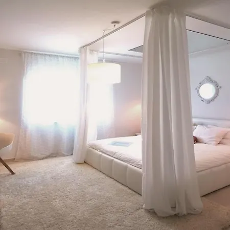 Santo Villa *